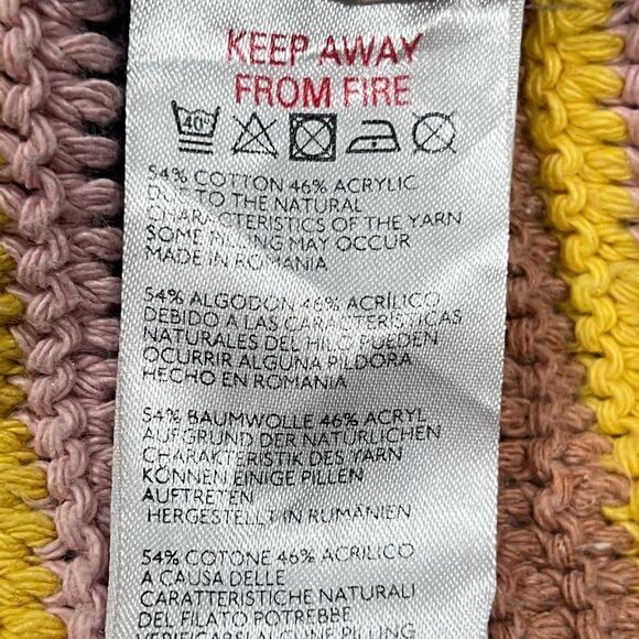 Urban Outfitters BDG Crocheted Crop Top Women’s Small - Picture 5 of 5